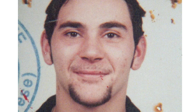 &Egrave; finita la fuga di Elia Del Grande, fermato su un'auto rubata e ricondotto in carcere