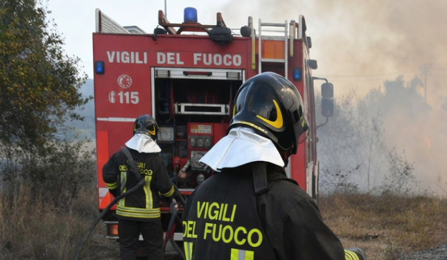 Si ferisce mentre brucia sterpaglie: soccorso un anziano