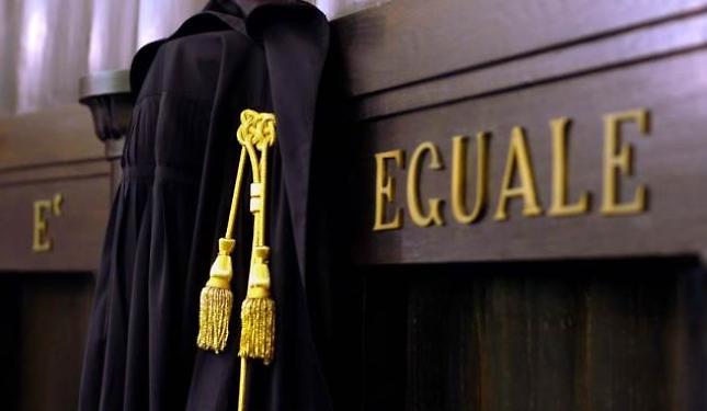 Dalla festa promozione al tribunale: tre calciatori sotto accusa per violenza sessuale