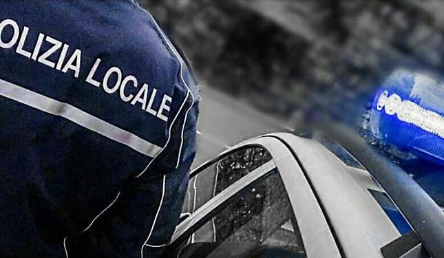 Rifiuti, mozziconi e deiezioni canine: controlli antidegrado e multe ai trasgressori