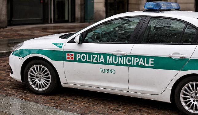 32enne morto vicino alla sua bicicletta: ipotesi auto pirata