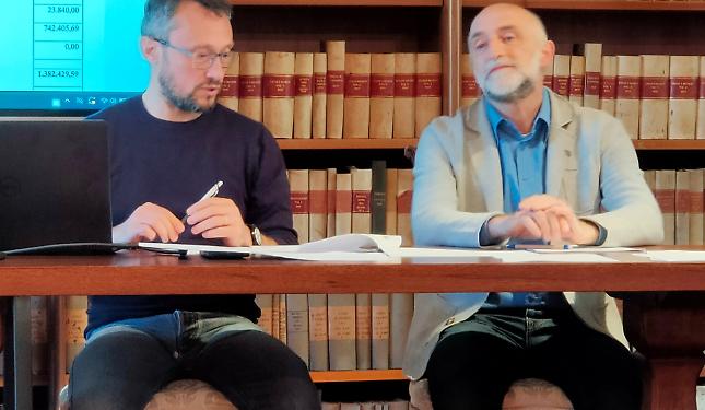 Debito in discesa e avanzo sopra il milione