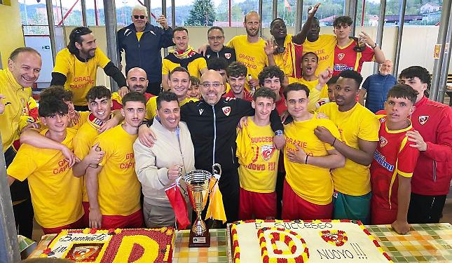 I sogni nel calcio esistono ancora: un paese intero si colora di giallo-rosso per festeggiare la serie &ldquo;D&rdquo;