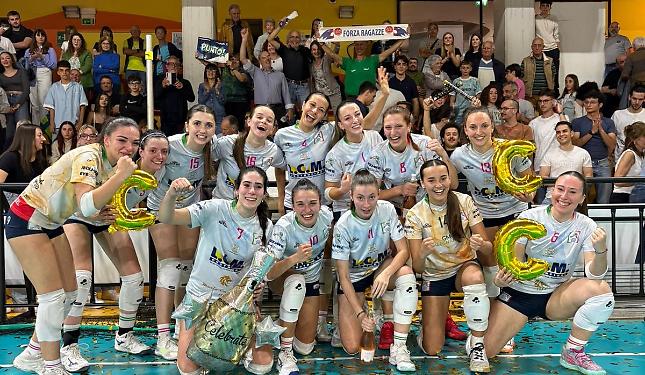 La squadra dei record festeggia la promozione in serie C: 23 vittorie in 23 partite