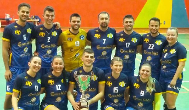 Maschi e femmine insieme nel volley: i "Rum e Pesio" sono campioni provinciali