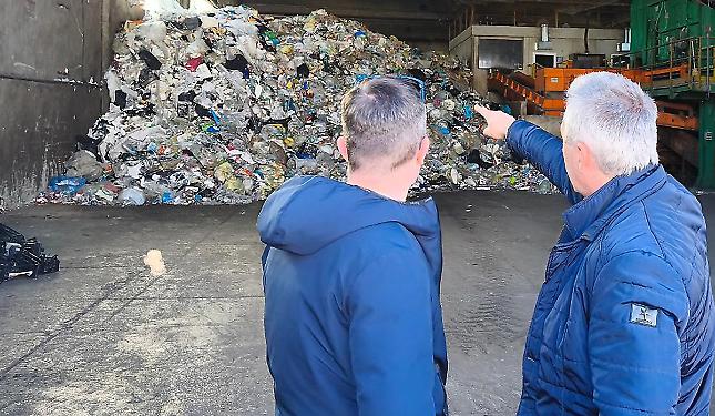 Progetto per allargare la discarica nel Comune senza sindaco: ma alla prossima riunione ci sar&agrave;