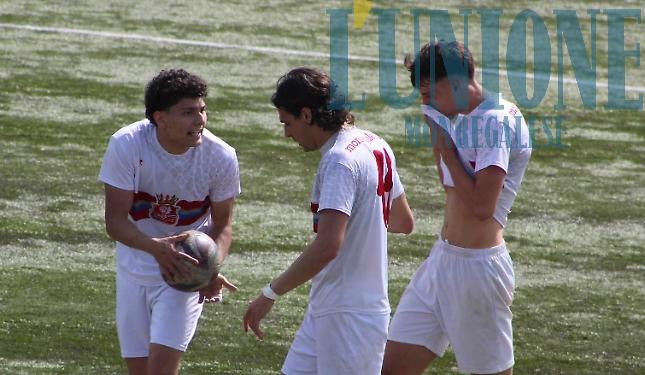 Il "toro" e il ragazzo, la Monregale mette paura alla regina delle Langhe