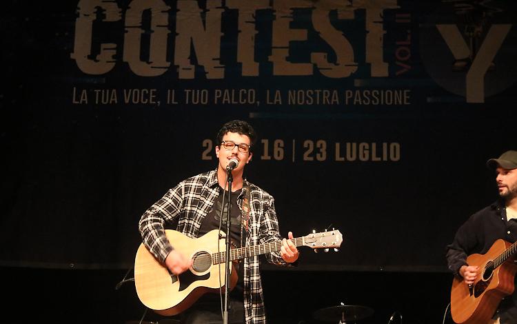 Devalle: il rock cantautoriale trionfa al CONTEST y
