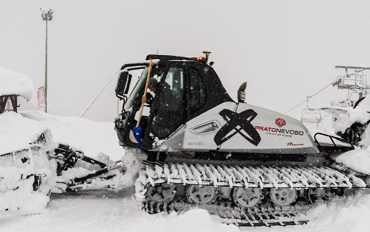 &laquo;Vuoi diventare "gattista"?&raquo;: parte il corso per imparare a guidare i gatti delle nevi