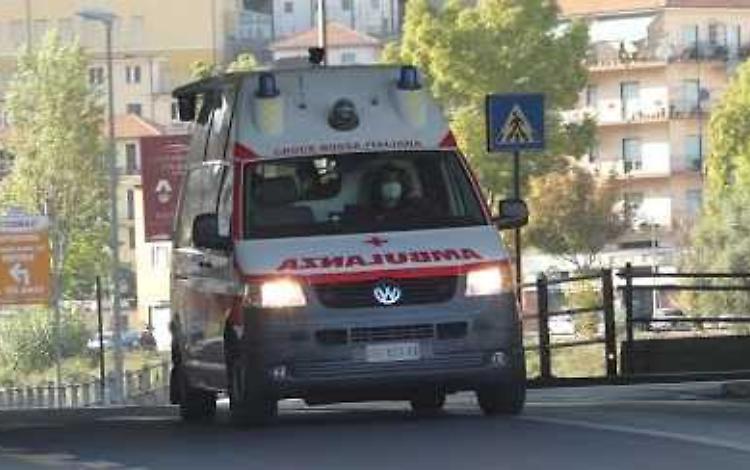 Tragedia sulla Statale 28: muore a 18 anni dopo lo schianto in moto