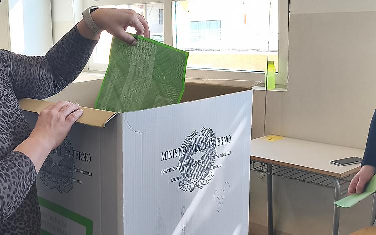 Il voto in provincia: la Granda per il "S&igrave;", ma su 7 citt&agrave; 5 hanno scelto "No"