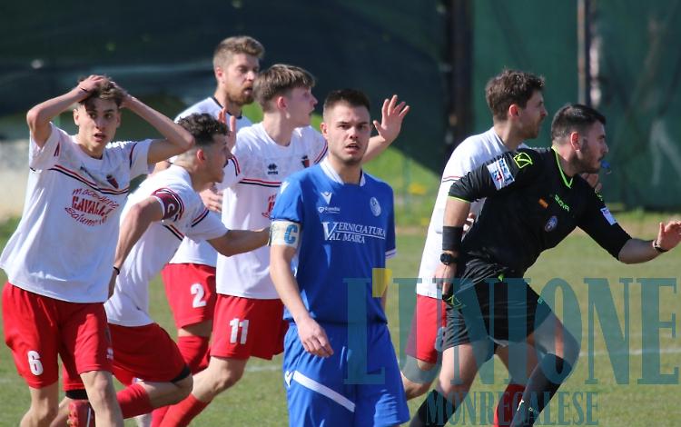 Quando vince il fair play: l&rsquo;arbitro non vede il gol capolavoro e lasciano segnare l&rsquo;attaccante