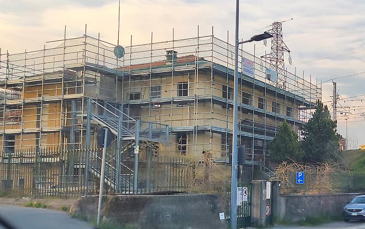 Intoppi nei lavori: il nuovo presidio medico apre solo a fine anno