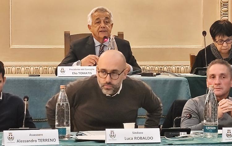 Dalle dimissioni dei medici allo scontro con la direzione Asl: sar&agrave; un Consiglio comunale "caldo"