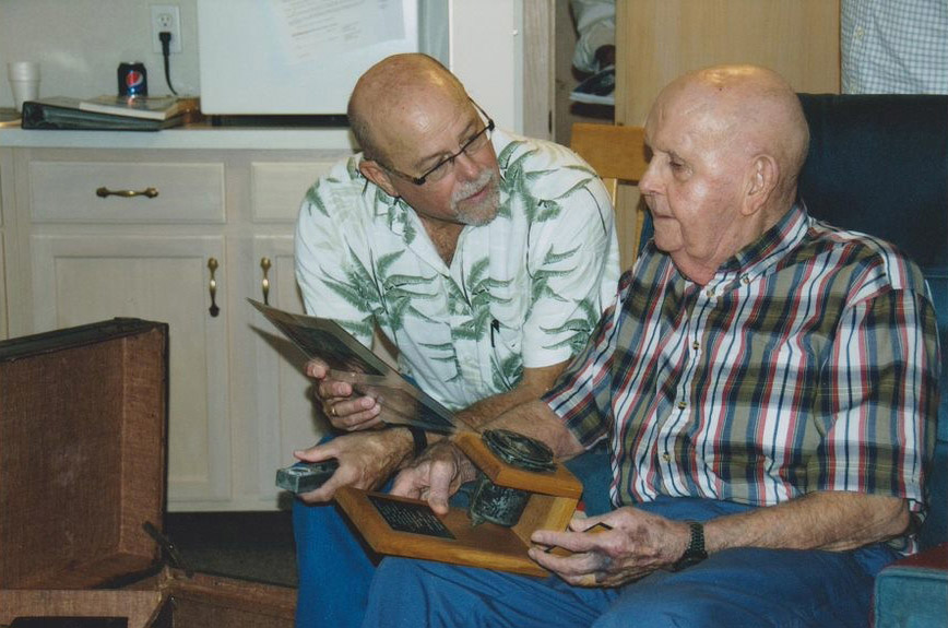 Gary Hill con il padre Harlan, veterano della seconda guerra mondiale